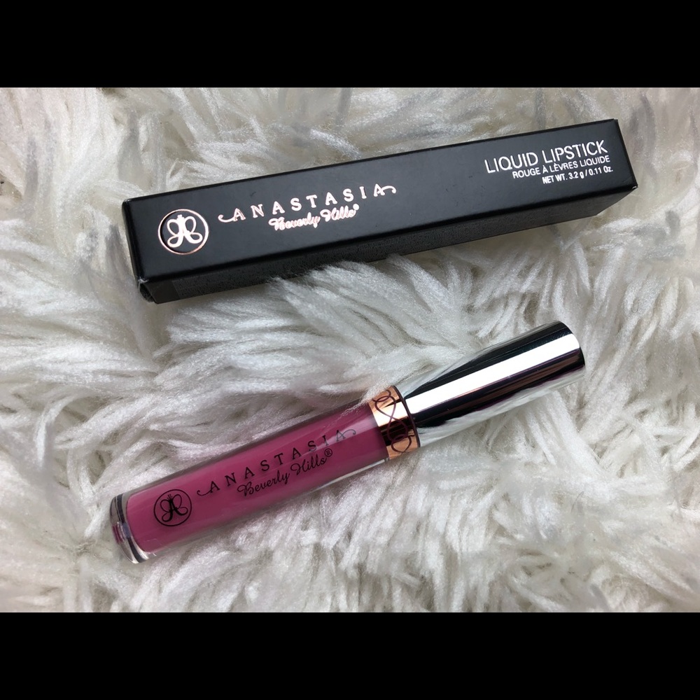 NIB ABH Liquid Lipstick in Soft Lilac - Picture 3 of 4